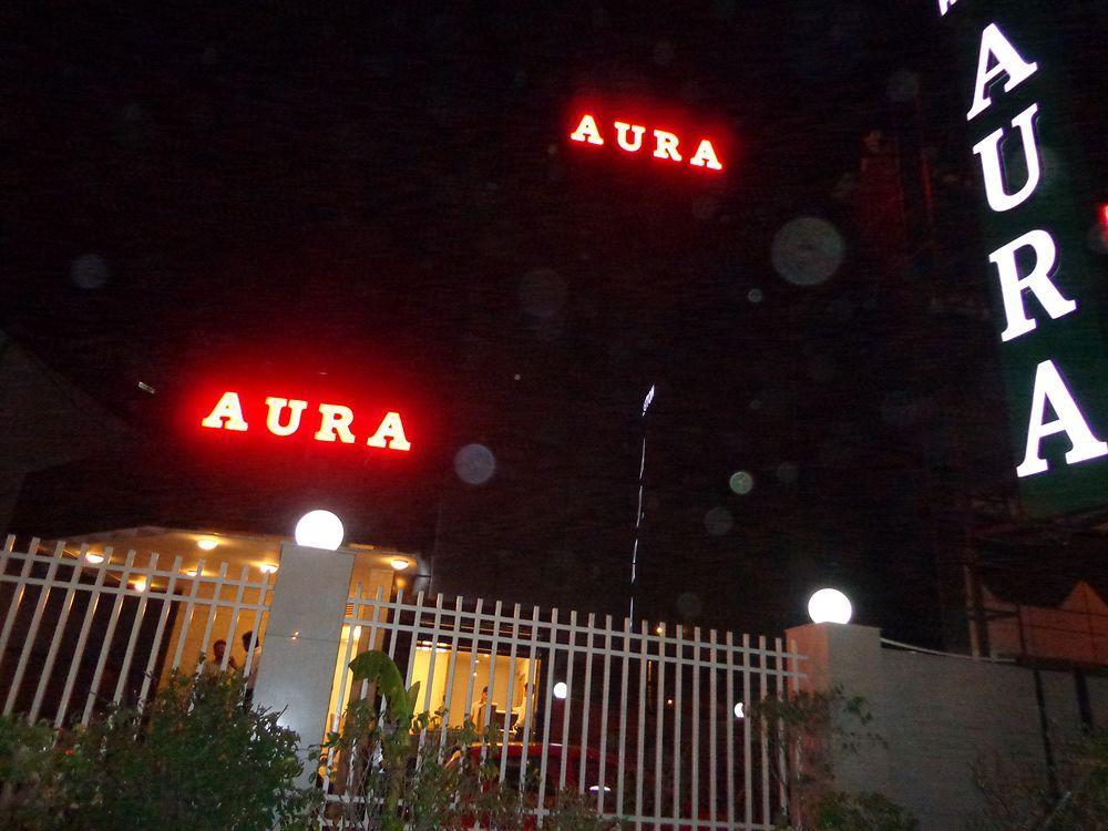 Hotel Aura @Airport Neu-Delhi Exterior foto